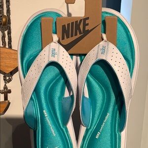 Nike Women sandals